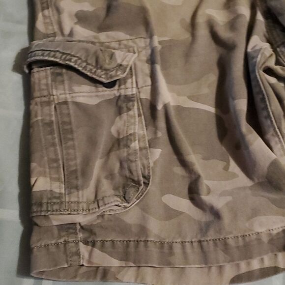 Urban Pipeline Camo Cargo Shorts Size 40 - Picture 5 of 8